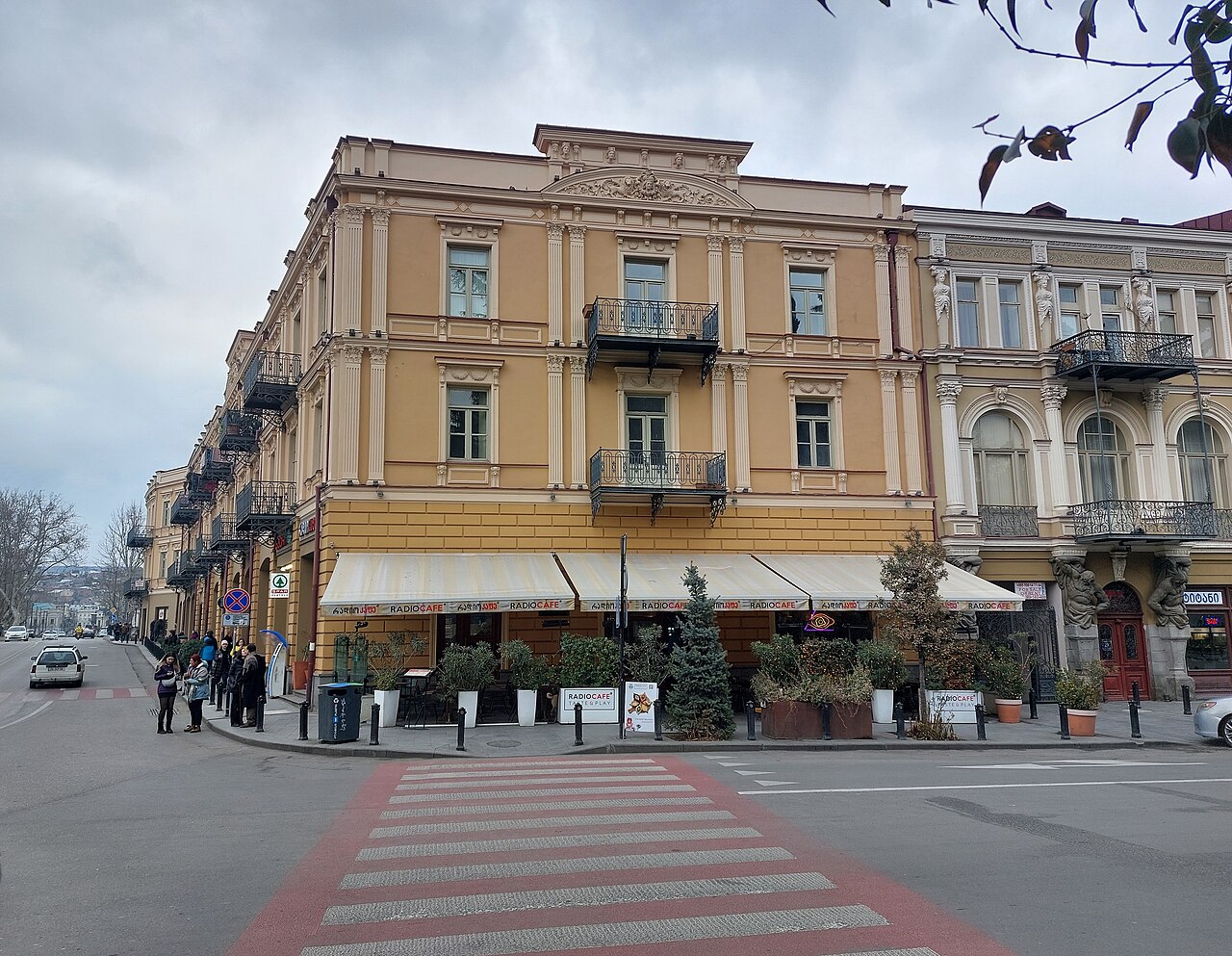Tbilisi street crossing