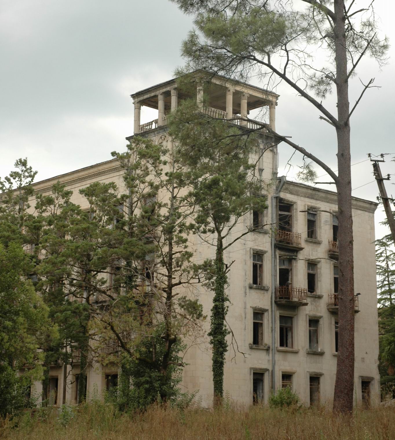Tskaltubo: Faded Soviet Spa Town and Its Sanatoriums